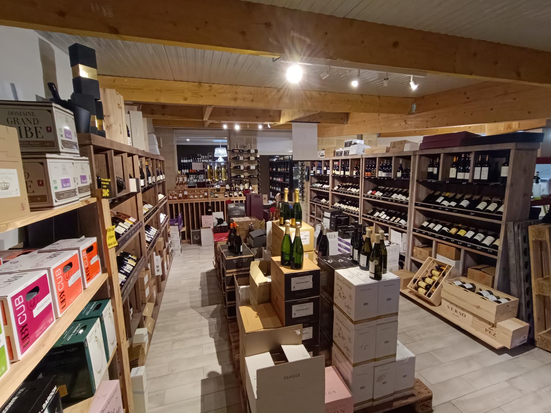La cave � vins Vins & Normandie � Valognes : vins, champagnes et bag-in-box