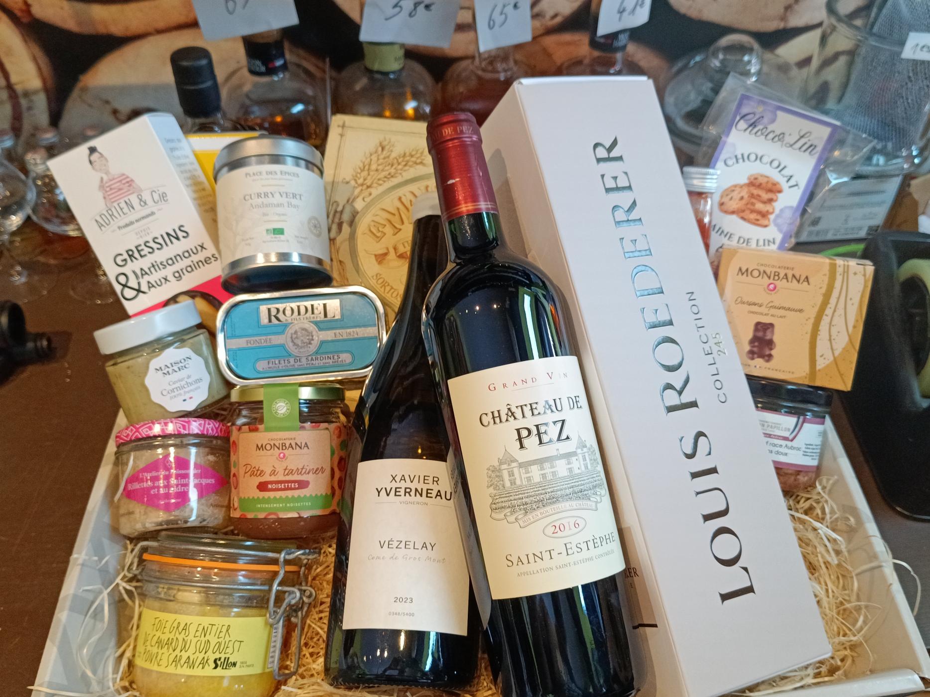 Coffret cadeau garni : Ch�teau de Pez, champagne Louis Roederer, foie gras et �picerie fine, Valognes